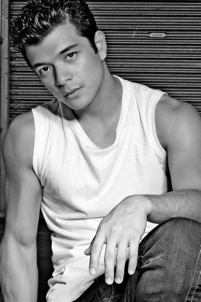 How Jericho Rosales Went From Scrawny to Sexy .
